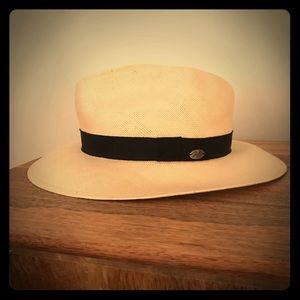 Bailey lite straw summer hat. Perfect beach hat.